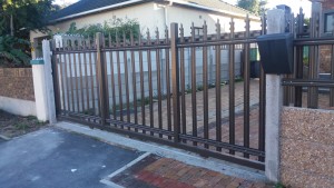 sliding gate